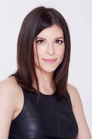 27 Podcasts That Helped Us Thrive in 2018