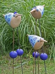 Keramik Keramik Vogel Fur Den Garten Frech Und Lustig Ein Designerstuck Von Starke Keramik Bei Dawanda Keramik Vgel In 2020 Topferhandwerk Kreativ Keramik Vogel
