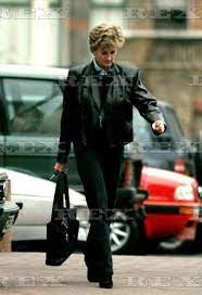 January 14 1995 Diana In The Car Park Of Chelsea Harbour Club Prenses Diana Diana Prenses