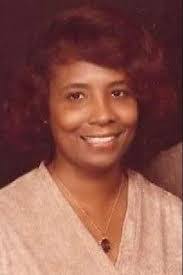 Sarah Maye's Instagram, Twitter & Facebook