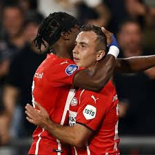 With an average of 5 shots on goal per game in the competition, we can consider that psv is a very offensive team, which naturally increases the chances of conversion and victory. Jnyjcp7rcvbzzm