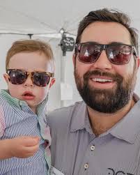 Wishing all our rad dads out there the happiest Father's Day! 🤍  #happyfathersday