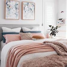 See more ideas about master bedrooms decor, home bedroom, bedroom inspirations. Bom Dia Olha Que Cama Mara Um Lindo Dia A Todos Voces Organizesemfrescuras Quart Luxury Bedroom Master Beautiful Bedroom Decor Small Apartment Bedrooms