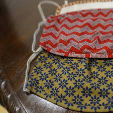 Ada batik jumputan 3 warna, 3 warna, motif bunga, dan berbagai motif lain yang bisa dibuat dengan teknik ini. Apa Bahan Terbaik Untuk Membuat Masker Kain Lifestyle Liputan6 Com