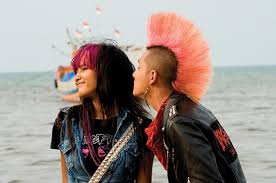 Manusia yang berkualitas adalah manusia yang bisa tenang dalam menghadapi segala persoalan hidup, tanpa. Kata Kata Anak Punk In Love
