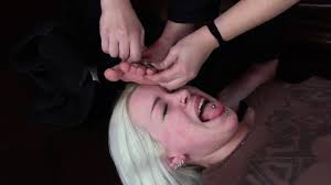 Feetextreme schoolgirl after class foot fetish