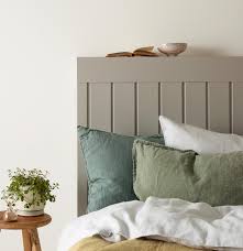 Beautiful White And Beige Brown Colours For Your Bedroom Jotun Sens 0486 Early Rain 1233 Mohair