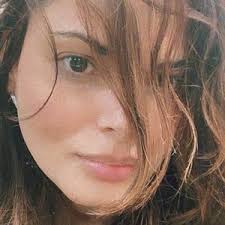 Marcela Prado (@marcelasprado)