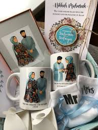 Parasols are fun wedding favor ideas for a beach or summertime wedding. Wedding Gift Nikah Gift Islamic Wedding Gift Wedding Gift Hampers Wedding Gifts Packaging Handmade Wedding Gifts