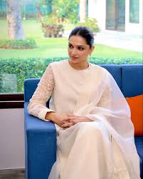 भारत सरकार ने दीपिका पादुकोण को भारत की पहली मानसिक स्वास्थ्य राजदूत नियुक्त किया है! प्रसिद्ध भारतीय अभिनेत्री दीपिका पादुकोण को ...