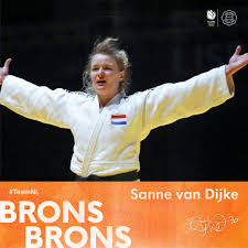 Results women's 70kg, last 16, van dijke v matniyazova. Judoka Van Dijke Verovert Brons Op Wk Jager Uitgeschakeld Na Stunt Nos