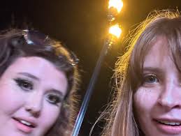 Grace Hardee's Instagram, Twitter & Facebook