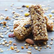 This easy and homemade healthy granola bars recipe is packed with rolled oats, crispy cereal, & mini chocolate chips! 5 Evening Snacks For Diabetics Snacks For Sugar Patients Active Together