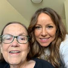 Cindy Alspaugh's Instagram, Twitter & Facebook