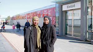 Göteborgs stads parkerings ab hjällbo centrum södra bergsgårdsgärdet angered 42432 göteborg. Skrammer Bort Unga I Hjallbo Med Hoga Ljud Redskap Som Anvands Av Militaren Etc Goteborg