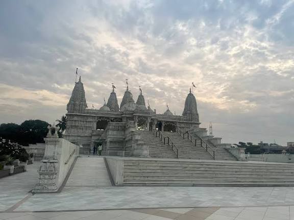 BAPS SHRI SWAMINARAYAN MANDIR, NAVSARI - All You Need to Know BEFORE You Go  2026 (with Photos) - Tripadvisor