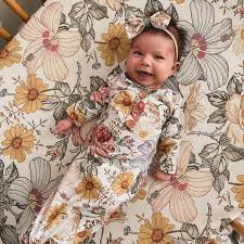 It's a great celebration of spring and a fun way to brighten your wardrobe. Matching Sisters Headbands Newborn Floral Pattern Daughter Headbands Matching Mum Baby Girl Headband Family Photo Session Hair Accessories Accessories Valresa Com