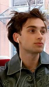 Famous visual out now⭐️ @youtubemusic