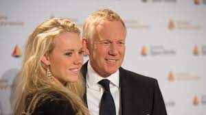 Kerner interesting facts, biography, family, updates, life, childhood facts, information and more Johannes B Kerner Privat Liebes Aus Nach Zwei Jahrzehnten Ist Der Moderator Wieder Vergeben News De