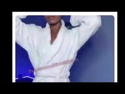 Awalnya tantangan challenge buss it challenge viral ini seperti tantangan pada umumnya (biasa saja). Exposed Here Is The Full Video Slim Santana Buss It Challenge Gone Viral Youtube