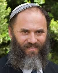 HUNDREDS OF ORTHODOX RABBIS CARRY ORGAN DONOR CARDS