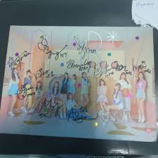 29.10.2018 · iz*one discography color*iz release date: Rare Iz One Color Iz Signed Album Izone Shopee Malaysia