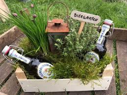 Eine Raffinierte Idee Um Ein Geldgeschenk Wunderschon Und Praktisch Zu Verpacken Ein Ideales Geschenk Fur Den Garten Geschenk Garten Geschenke Geldgeschenke