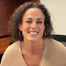 Naomi Downey's Instagram, Twitter & Facebook