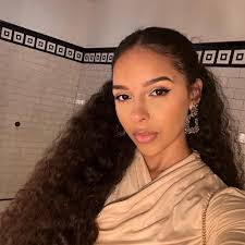 Kaila Walker's Instagram, Twitter & Facebook