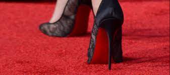 Subito a casa e in tutta sicurezza con ebay! Louboutin Vince La Battaglia Legale Per La Suola Rossa Delle Sue Famose Scarpe
