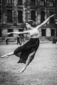 Artistic Black And White Dance Photography 30 Artistic And Rhythmic Dance Photographs Danseuse Poses De Danse Photo Danseuse