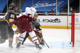 The avalanche are ranked #1 st in offense and 2 nd in defense and the golden after crunching 135 data points, captainobvious's predicted score is avalanche 4 to golden knights 1. Avalanche 5 Golden Knights 1 Golden Knights Fall To Avalanche In A Landslide Knights On Ice