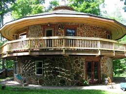 Hurricane Proof Round House Thanks To Deltec Homes Cordwood Homes Round House Round House Plans