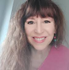 Julie Rose's Instagram, Twitter & Facebook