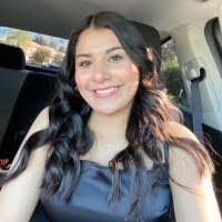 Elizabeth Plata's Instagram, Twitter & Facebook