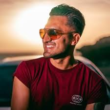 Stream Ivan Orellana music