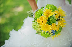 Mardi gras colored wedding bouquet: Wedding Wednesday Flowers Simplify The Chaos