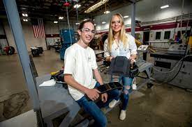 Hence, this is high paying jobs in dubai, which do not need a college degree. Nontraditional Career Paths Can Lead To Well Paying Jobs In Utah Deseret News