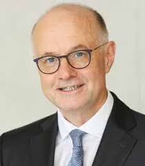 DIE DIGITALISIERUNG DES HOCHSCHULBETRIEBS DIE DIGITALISIERUNG DES  HOCHSCHULBETRIEBS