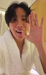 Let's welcome our new members! Naw Eh Khu Wah, Mou Sujan Bhowmik, Marinette  Dupan-Cheng, Jungkook BTS, Sasmita Sasmita, Seok Min Seok, Jung Hoseok,  Walayat Khan, Нина Георгиева, Rafaqat Ali Mughal, Nhadzlyn Lhyn,