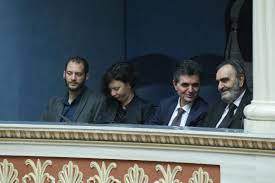 Mareva, «myrsini» kai vasilissa sofia timisan ton zoubin meta O Syntrofos Kai H Korh Ths Katerinas Sakellaropoyloy Parakoloy8hsan Apo Ta 8ewreia Thn Orkwmosia Ths Ws Ptd Eikones Politikh Iefimerida Gr