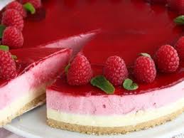 Bavarois Framboise Chocolat Blanc Etapes Et Video Recette Ptitchef Recette Recette Mousse Fraise Alimentation Chocolat Blanc