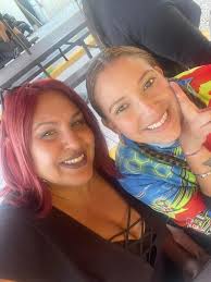 It's my birthday! 🎉🎊🎂🎁😻