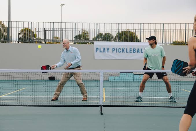 🏓 Try Pickleball at SportsFest 2026! 🏓 As part of SportsFest on Saturday  14 February, we're converting a stadium court into several pickleball  courts at Blacktown Leisure Centre Stanhope, giving you t