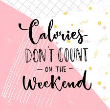 Les Calories Ne Comptent Pas Sur Le Week End Avis Drole Sur L Alimentation Et Les Desserts Affiche Du Cafe Avec Une Citation Inspirante Sur Fond Abstrait Rose Citations De Fin De Semaine
