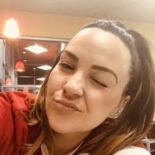 Melissa Mcfarlane's Instagram, Twitter & Facebook