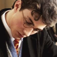 Лауреат премии «золотой глобус» (2017) за роль рэя маркуса в фильме «под покровом ночи» (2016). James Potter James Potter Aaron Taylor Johnson Aaron Johnson