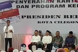 Irfan jaya tidak hanya diplot sebagai penyerang sayap kanan, namun ia juga bisa beroperasi di sektor kiri. Jurus Elang Dan Macan Kemayoran Yang Bikin Jokowi Terpukau Halaman All Kompas Com