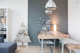 The calendar is crazy and the fact that i'm on my 6th day of dry shampoo is the not so fun evidence. 21 Dining Room Christmas Decorating Ideas With Festive Flair