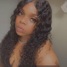 Martina Dillard's Instagram, Twitter & Facebook